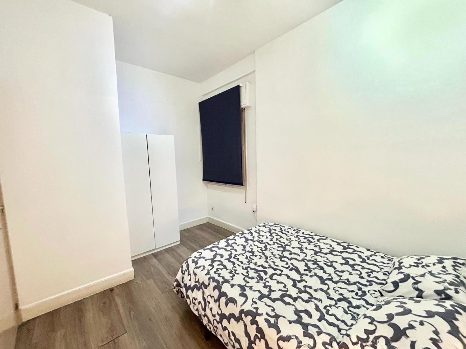 Madrid Rio Antonio Lopez A Apartment Exterior photo